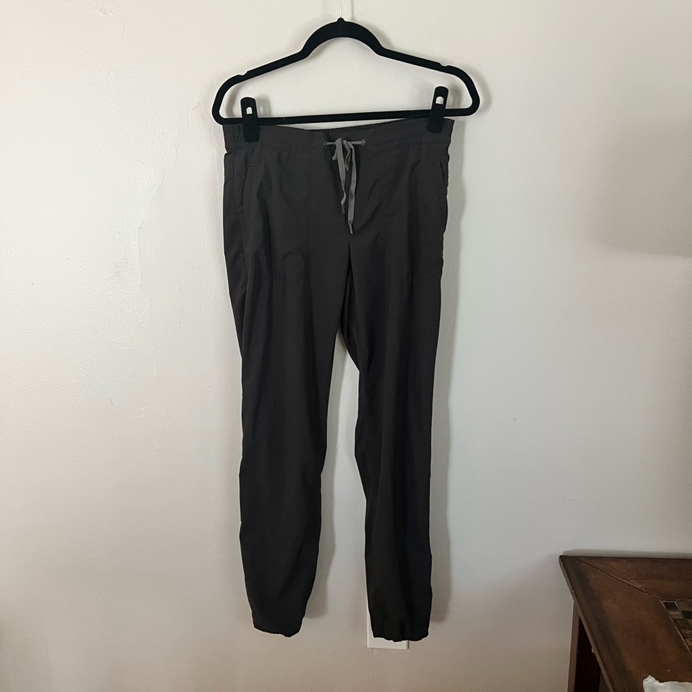 Women’s athletic joggers Eddie Bauer